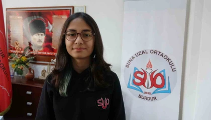 13 yaşındaki Defne Güler Amerikan Matematik Olimpiyatlarında altın madalya kazandı