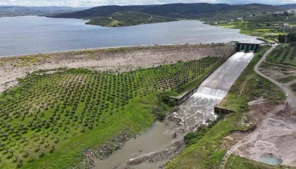 Yarseli Barajı, 25 Yıl Sonra Baraj Kapaklarını Açtı