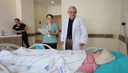 61 yaşındaki beyin cerrahı, maraton koşusunda uluslararası ödül kazandı