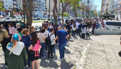 Adanada 100 TLlik ürün izdihamı