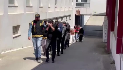 Adanada fuhuş baskını: 12 tutuklama, 9 kadın kurtarıldı