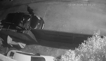 Adanada kasklı saldırgan dehşeti: Eve tüfekle kurşun yağdırdı