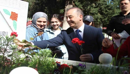 Adanada şehit polisler unutulmadı