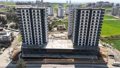 Adanada şiddetli yağış şantiyeleri vururken, Bakız İnşaatın altyapısının farkı tekrardan dikkat çekti