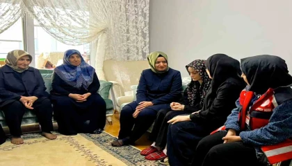 AK Parti Genel Başkan Yardımcısı Kaya, Kahramanmaraşta öğrencilerin aileleriyle bir araya geldi