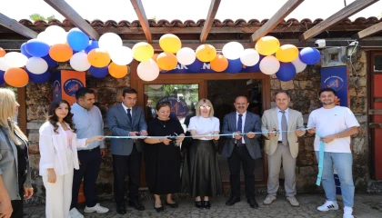 Akdeniz Üniversitesi logolu ürünler mağazası açıldı