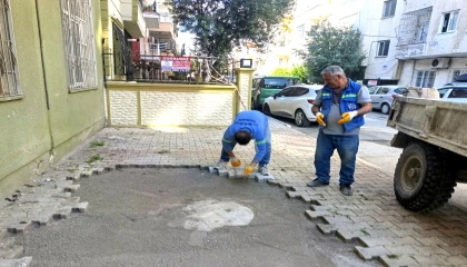 Akdenizde yol ve kaldırımlar yenileniyor