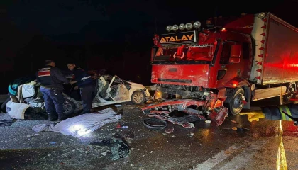 Annenin çocuklarını korumaya çalışırken hayatını kaybettiği kazada kamyon sürücüsü adli kontrolle serbest