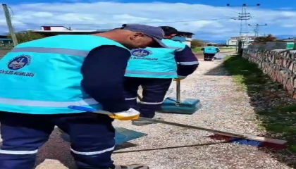 Antakya Belediyesi, Suvatlı Mahallesinde temizlik çalışmalarını sürdürüyor