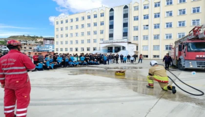 Antakyada öğrencilere yangın eğitimi verildi