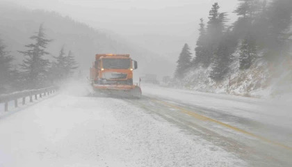 Antalya-Konya karayolunda kar yağışı başladı