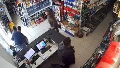 Antalyada depremi fark edince sokağa fırladılar