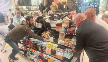 Antalyada iş merkezinde yangın paniği