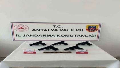 Antalyada kaçak silah operasyonu