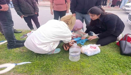 Antalyada yürekleri ağza getiren kaza: Aniden yola fırlayan 5 yaşındaki çocuğa otomobil çarptı
