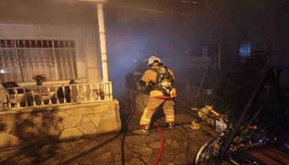 Arsuzda evin bodrumunda yangın çıktı