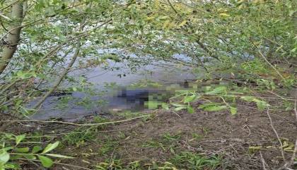 Asi Nehrinde kimliği belirsiz erkek cesedi bulundu