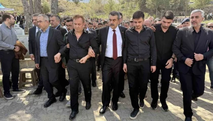 Ayla öğretmenin eşi: Gurur duyuyorum, buraya ev yaptıracaktık, cenazesi geldi