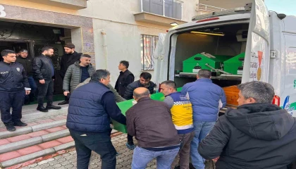 Babasını öldüren genç: Üzerine atlayarak elimde bulunan bıçakla boğazını kestim