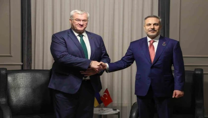 Bakan Fidan, Ukraynalı mevkidaşı ile bir araya geldi