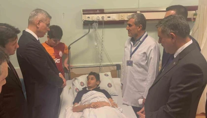 Bakanlar yaralı öğrencileri ziyaret etti