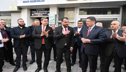 Başkan Dere, oda ziyaretlerine Korkuteli ve Elmalıda devam etti