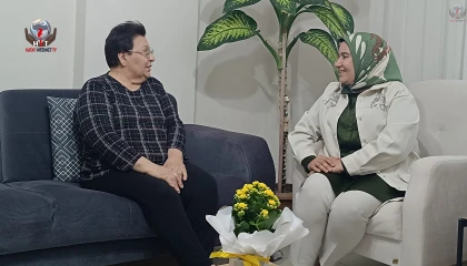 BAŞKAN SÖNMEZ’DEN EBELER HAFTASI ZİYARETİ