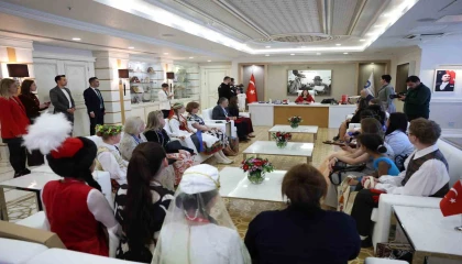 Başkan Vekili Büşra Özdemir dünya çocuklarını ağırladı