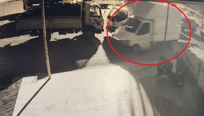 Biber yüklü kamyoneti çaldılar, biberleri satıp parasını harcayamadan yakalandılar