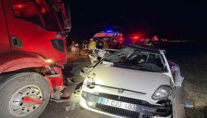 Burdurda anneyi çocuklarından ayıran feci kaza: 1 ölü, 4 yaralı