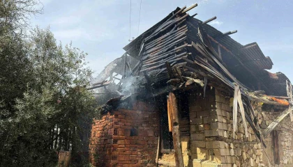 Burdurda boş ahşap evde yangın