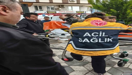 Burdurda çay bahçesinde bıçaklı kavga: 1 yaralı