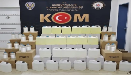 Burdurda ruhsatsız silah ve kaçak alkol operasyonu