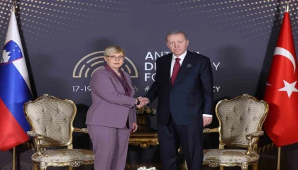 Cumhurbaşkanı Erdoğan Slovenya Cumhurbaşkanı Natasa Pirc Musar ile görüştü