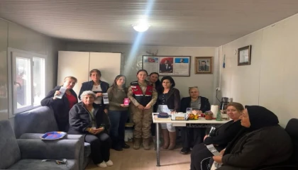 Defnede jandarmadan vatandaşlara bilgilendirme çalışması