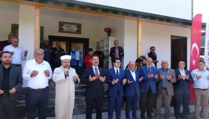 Depremin ardından inşa edilen 126ncı cami ibadete açıldı