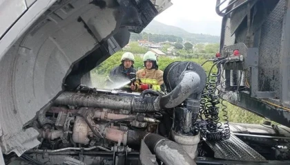 Hatay'da Tır Yangını Kontrol Altına Alındı