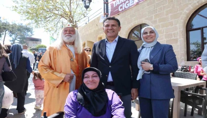 Festivalde Osmanlı geleneği yaşatıldı, ciğer tezgahları davul zurna ile şenlendi