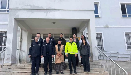 Gerçeğini aratmayan kavgayla yapılan sürpriz polisleri tebessüm ettirdi