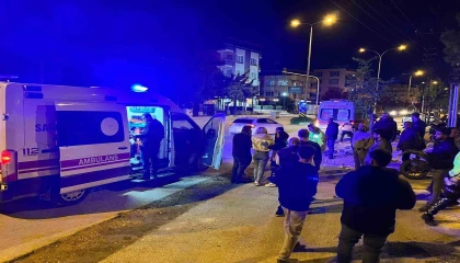 Hatayda otomobille motosiklet çarpıştı: 3 yaralı