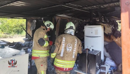 Hatay’da yangın çıkan ev küle döndü