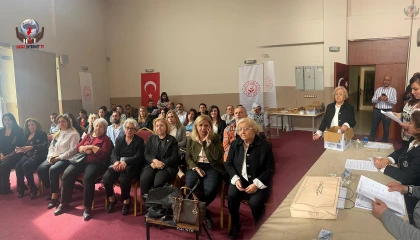 HATAY’IN GÜL ANNESİ YENİDEN BAŞKAN SEÇİLDİ