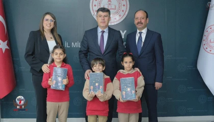 İL MÜDÜRÜ TÜYSÜZ KOLTUĞUNU MİNİKLERE DEVRETTİ