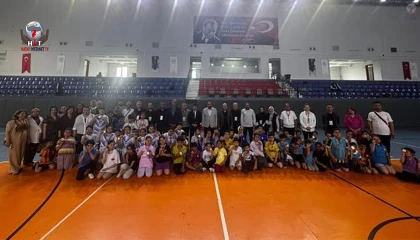 İSKENDERUN’DA GELENEKSEL ÇOCUK OYUNLARI TURNUVASI TAMAMLANDI