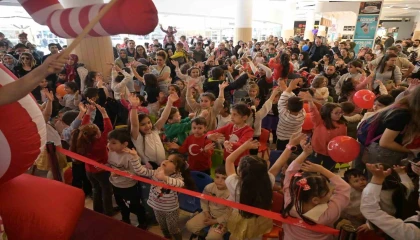 Isparta Belediyesinin 23 Nisan etkinliğinde renkli görüntüler