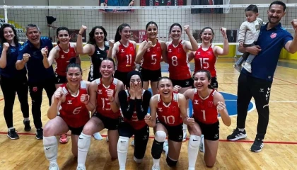Kahramanmaraş Büyükşehir Belediyespor kadın voleybol takımı 2. Lige yükseldi