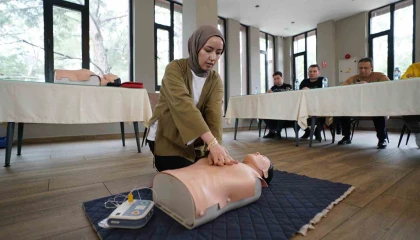 Kahramanmaraşta belediye personellerine ilk yardım eğitimi