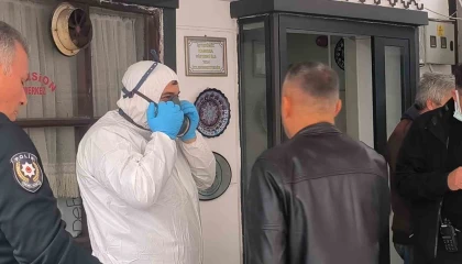 Kaldığı pansiyon odasında ölü olarak bulundu