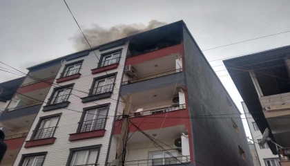 Kırıkhanda apartman dairesi alevlere teslim oldu