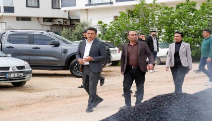 Kozanda alt yapısı tamamlanan sokaklar asfaltlanıyor